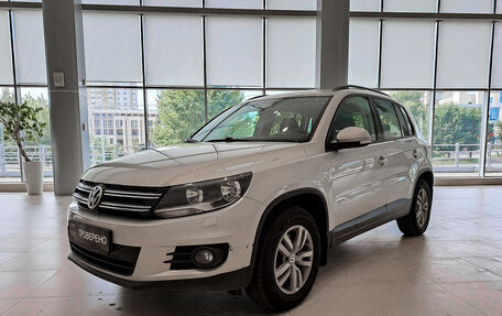 Volkswagen Tiguan I, 2016 год, 1 648 000 рублей, 1 фотография