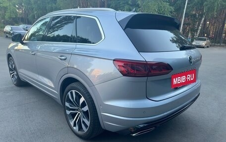 Volkswagen Touareg III, 2019 год, 5 700 000 рублей, 3 фотография