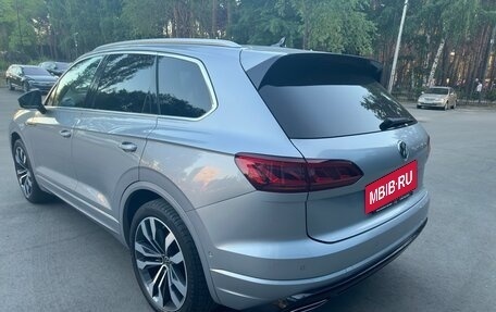 Volkswagen Touareg III, 2019 год, 5 700 000 рублей, 8 фотография