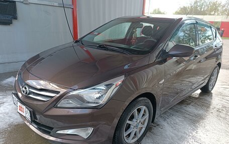 Hyundai Solaris II рестайлинг, 2015 год, 1 005 000 рублей, 8 фотография