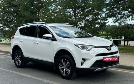 Toyota RAV4, 2016 год, 2 490 000 рублей, 3 фотография