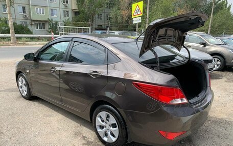 Hyundai Solaris II рестайлинг, 2015 год, 989 000 рублей, 23 фотография