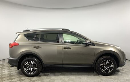 Toyota RAV4, 2015 год, 1 939 000 рублей, 4 фотография