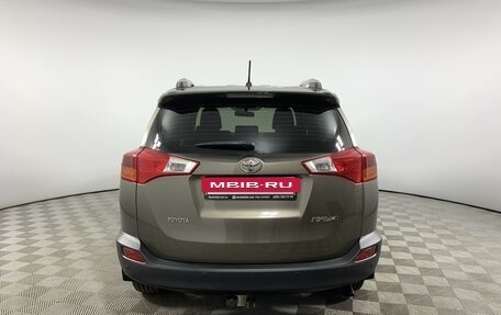 Toyota RAV4, 2015 год, 1 939 000 рублей, 6 фотография