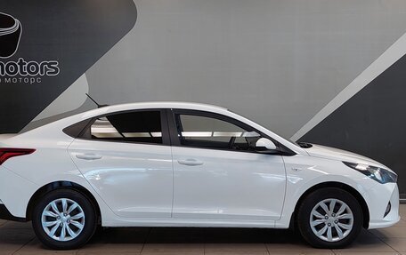 Hyundai Solaris II рестайлинг, 2021 год, 1 720 000 рублей, 4 фотография