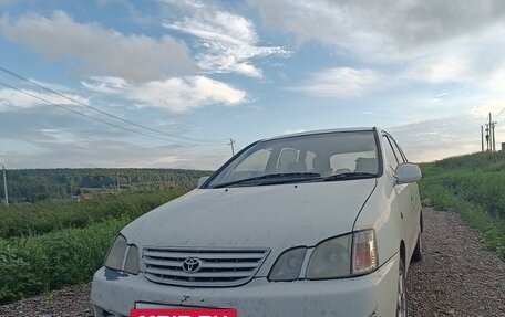 Toyota Gaia, 1999 год, 700 000 рублей, 2 фотография