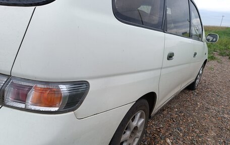 Toyota Gaia, 1999 год, 700 000 рублей, 7 фотография