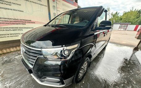 Hyundai H-1 II рестайлинг, 2018 год, 3 300 000 рублей, 7 фотография