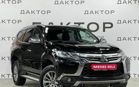 Mitsubishi Pajero Sport III рестайлинг, 2017 год, 2 675 000 рублей, 3 фотография