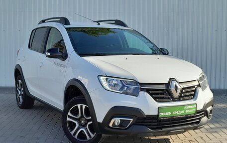 Renault Sandero II рестайлинг, 2019 год, 1 550 000 рублей, 2 фотография