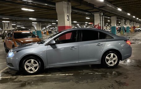 Chevrolet Cruze II, 2009 год, 790 000 рублей, 3 фотография