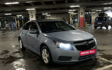 Chevrolet Cruze II, 2009 год, 790 000 рублей, 2 фотография