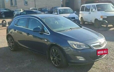 Opel Astra J, 2010 год, 666 000 рублей, 2 фотография