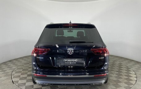 Volkswagen Tiguan II, 2018 год, 3 150 000 рублей, 3 фотография