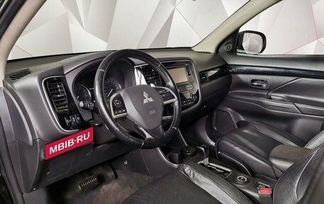 Mitsubishi Outlander III рестайлинг 3, 2014 год, 1 297 000 рублей, 13 фотография