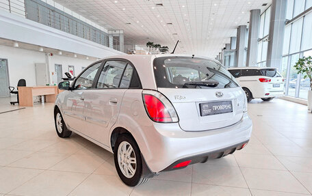 KIA Rio II, 2011 год, 800 000 рублей, 7 фотография