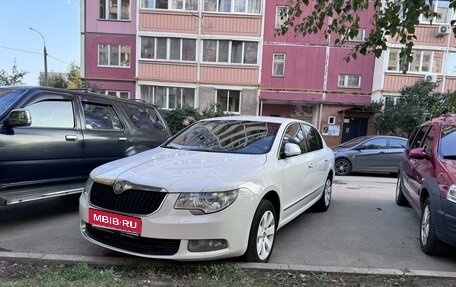 Skoda Superb III рестайлинг, 2011 год, 1 030 000 рублей, 1 фотография