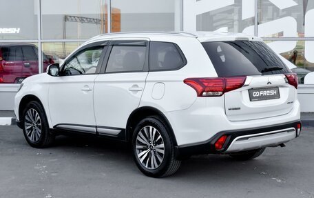 Mitsubishi Outlander III рестайлинг 3, 2019 год, 2 629 000 рублей, 2 фотография