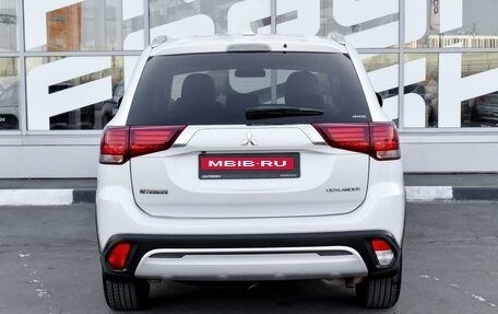 Mitsubishi Outlander III рестайлинг 3, 2019 год, 2 629 000 рублей, 4 фотография