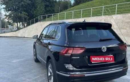 Volkswagen Tiguan II, 2018 год, 3 150 000 рублей, 3 фотография