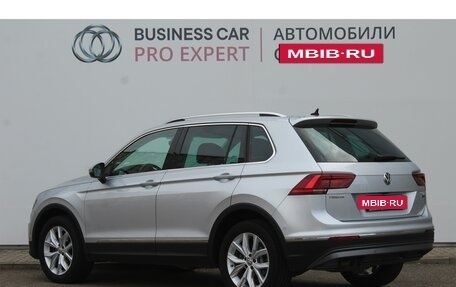 Volkswagen Tiguan II, 2017 год, 2 930 000 рублей, 4 фотография