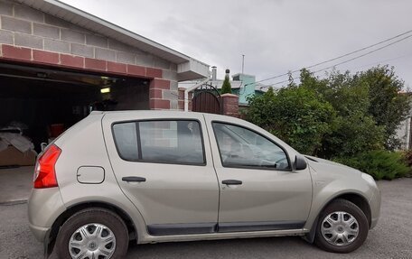 Renault Sandero I, 2011 год, 680 000 рублей, 3 фотография