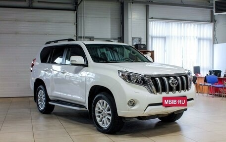 Toyota Land Cruiser Prado 150 рестайлинг 2, 2014 год, 3 249 000 рублей, 3 фотография