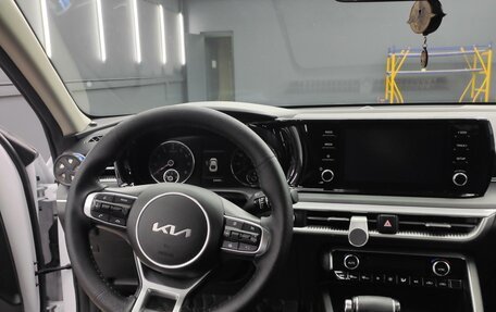 KIA K5, 2021 год, 2 500 000 рублей, 9 фотография