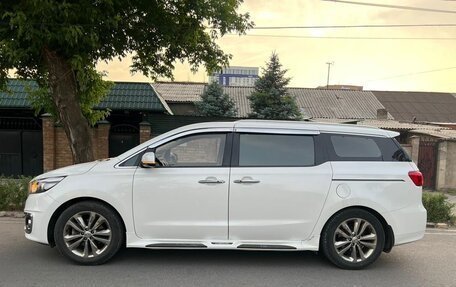 KIA Carnival III, 2016 год, 2 900 000 рублей, 6 фотография