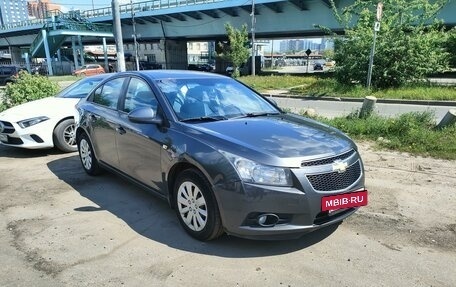 Chevrolet Cruze II, 2011 год, 750 000 рублей, 3 фотография