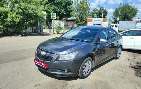 Chevrolet Cruze II, 2011 год, 750 000 рублей, 2 фотография