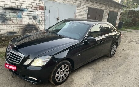 Mercedes-Benz E-Класс, 2010 год, 1 550 000 рублей, 3 фотография