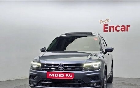 Volkswagen Tiguan II, 2020 год, 2 400 111 рублей, 2 фотография