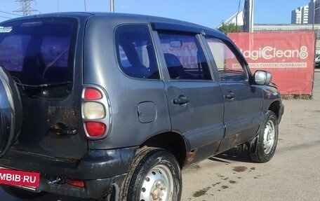 Chevrolet Niva I рестайлинг, 2005 год, 235 000 рублей, 3 фотография