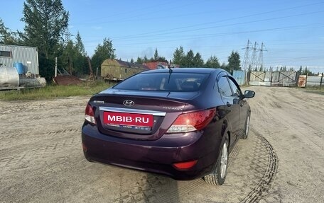 Hyundai Solaris II рестайлинг, 2011 год, 670 000 рублей, 3 фотография