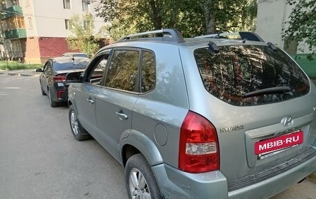 Hyundai Tucson III, 2008 год, 850 000 рублей, 4 фотография