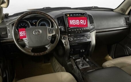 Toyota Land Cruiser 200, 2011 год, 3 700 000 рублей, 21 фотография