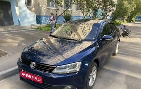 Volkswagen Jetta VI, 2011 год, 830 000 рублей, 3 фотография