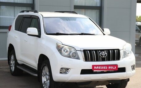 Toyota Land Cruiser Prado 150 рестайлинг 2, 2011 год, 2 750 000 рублей, 3 фотография