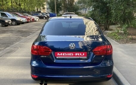 Volkswagen Jetta VI, 2011 год, 830 000 рублей, 6 фотография