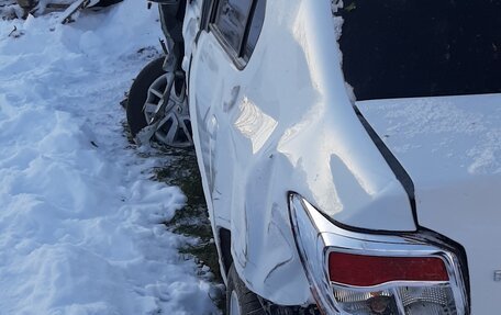 Renault Logan II, 2017 год, 400 000 рублей, 13 фотография