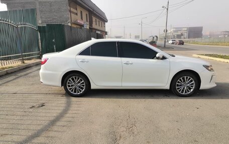 Toyota Camry, 2017 год, 2 900 000 рублей, 5 фотография