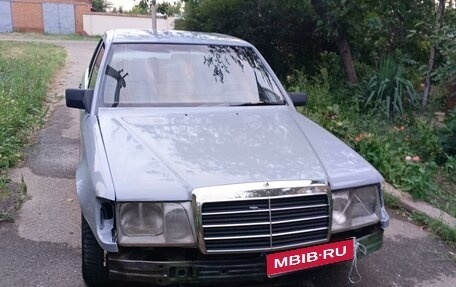 Mercedes-Benz W124, 1987 год, 320 000 рублей, 1 фотография