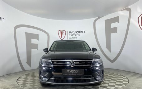 Volkswagen Tiguan II, 2018 год, 3 399 000 рублей, 2 фотография