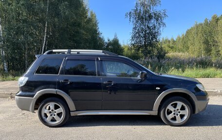 Mitsubishi Outlander III рестайлинг 3, 2005 год, 665 000 рублей, 3 фотография