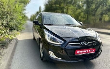 Hyundai Solaris II рестайлинг, 2013 год, 1 049 000 рублей, 1 фотография