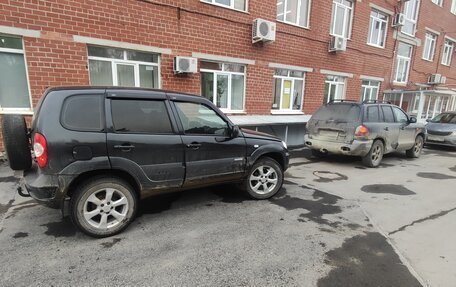 Chevrolet Niva I рестайлинг, 2011 год, 490 000 рублей, 2 фотография