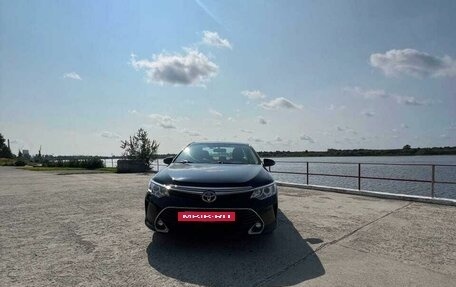 Toyota Camry, 2017 год, 2 500 000 рублей, 4 фотография