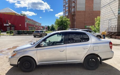 Toyota Platz, 2000 год, 300 000 рублей, 4 фотография