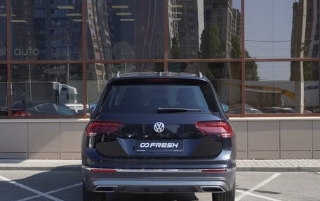 Volkswagen Tiguan II, 2018 год, 3 429 000 рублей, 4 фотография